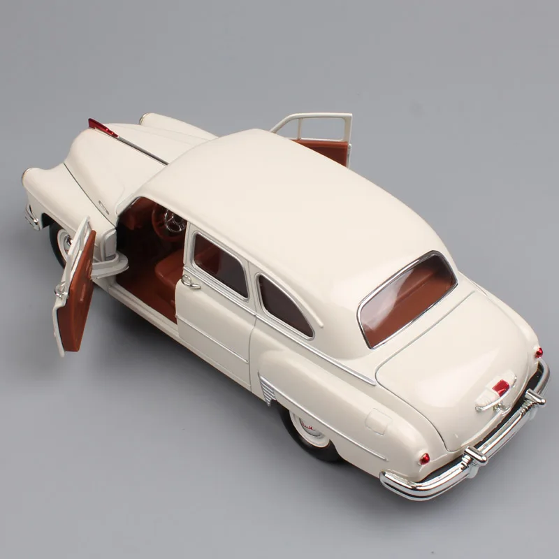 1/24 Scale luxury Russia Soviet USSR vintage old Gorky GAZ-12 ZIM GAZ 12 limousine Volga diecast& vehicles model cars toys kids