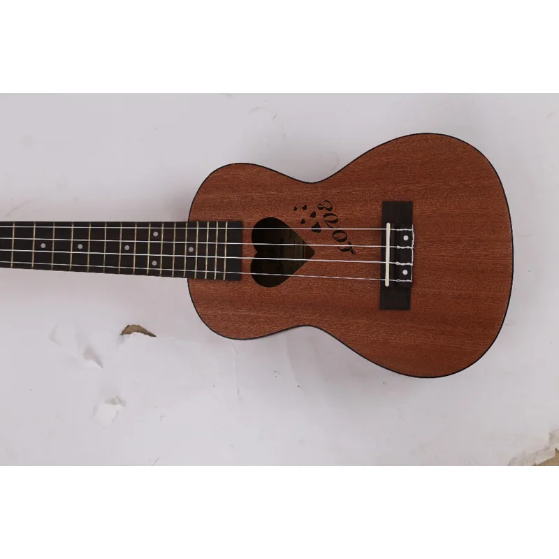 23 дюймов полный Sapele в форме сердца надписи гитара Музыкальные Струнные инструменты 4 струны гитара 18 ладов укулеле гитары ra UC-118