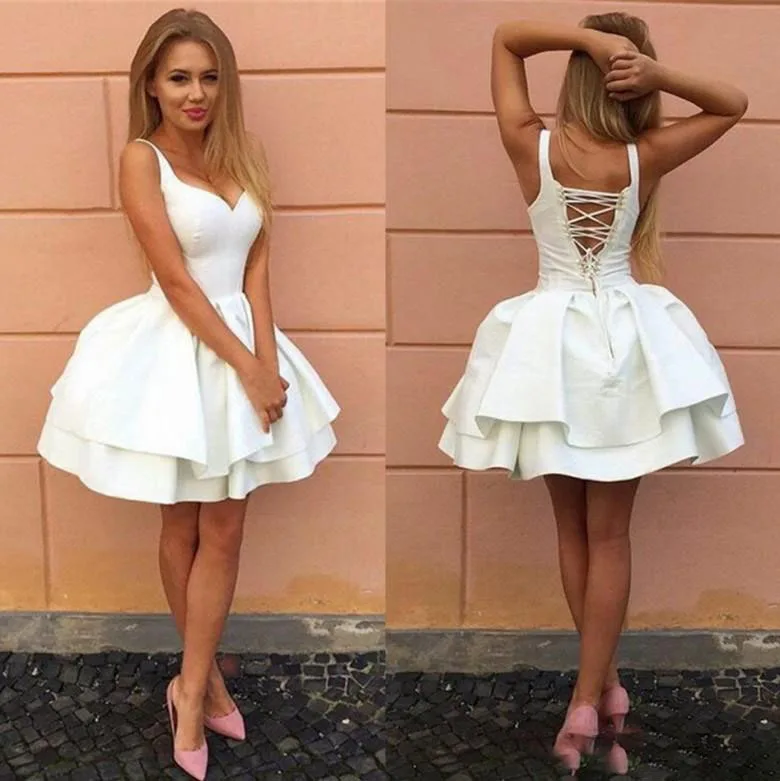 

Sexy Criss-cross Straps Backless Little White Homecoming Dresses V Neck Tiered Short Party Dresses 2017 Puffy Cheap Cocktail