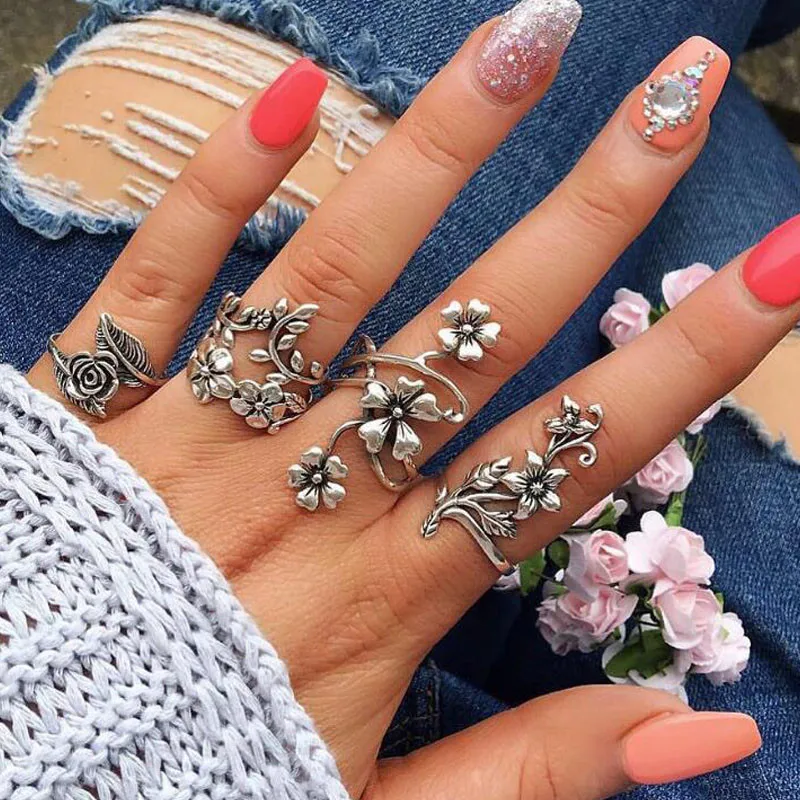 

GIVVLLRY Vintage Rose Flower Vine Rings Set for Women Girl Bohemia Antique Silver Color Midi Rings Set Floral Knuckle Jewelry