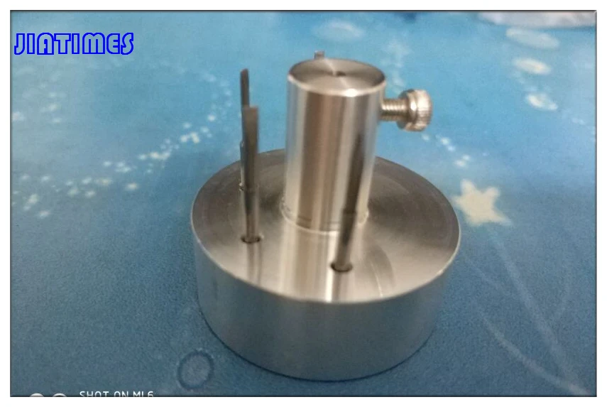 

Free Shipping 1pc Watch-Tec Heavy Duty Screwdriver with 4 Blades and Screw Removing Base for Watch Repair