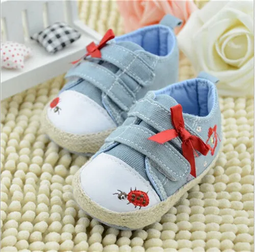 

2015 New Baby Shoes Ladybug Print Baby Sneakers Kids Antisip Shoes First Walkers Newborn Girls Shoes