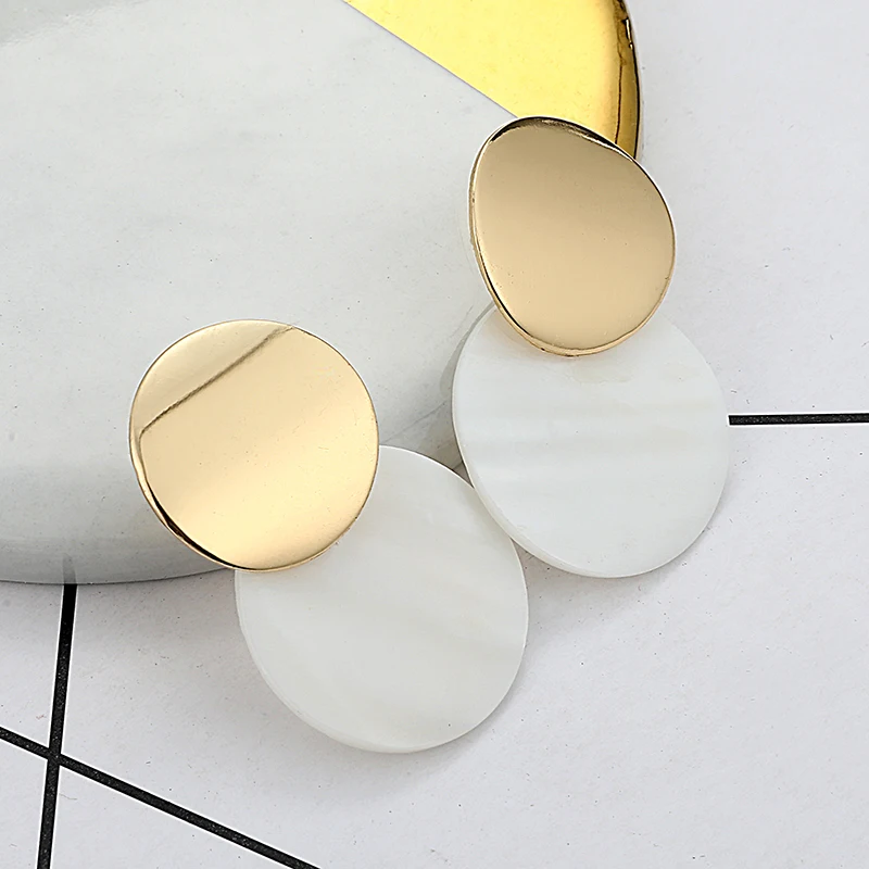 LOVBEAFAS 2019 Fashion Earrings For Women Round Shell Drop Earrings Metal Charming Bohemian boucles d'oreilles pour les femmes