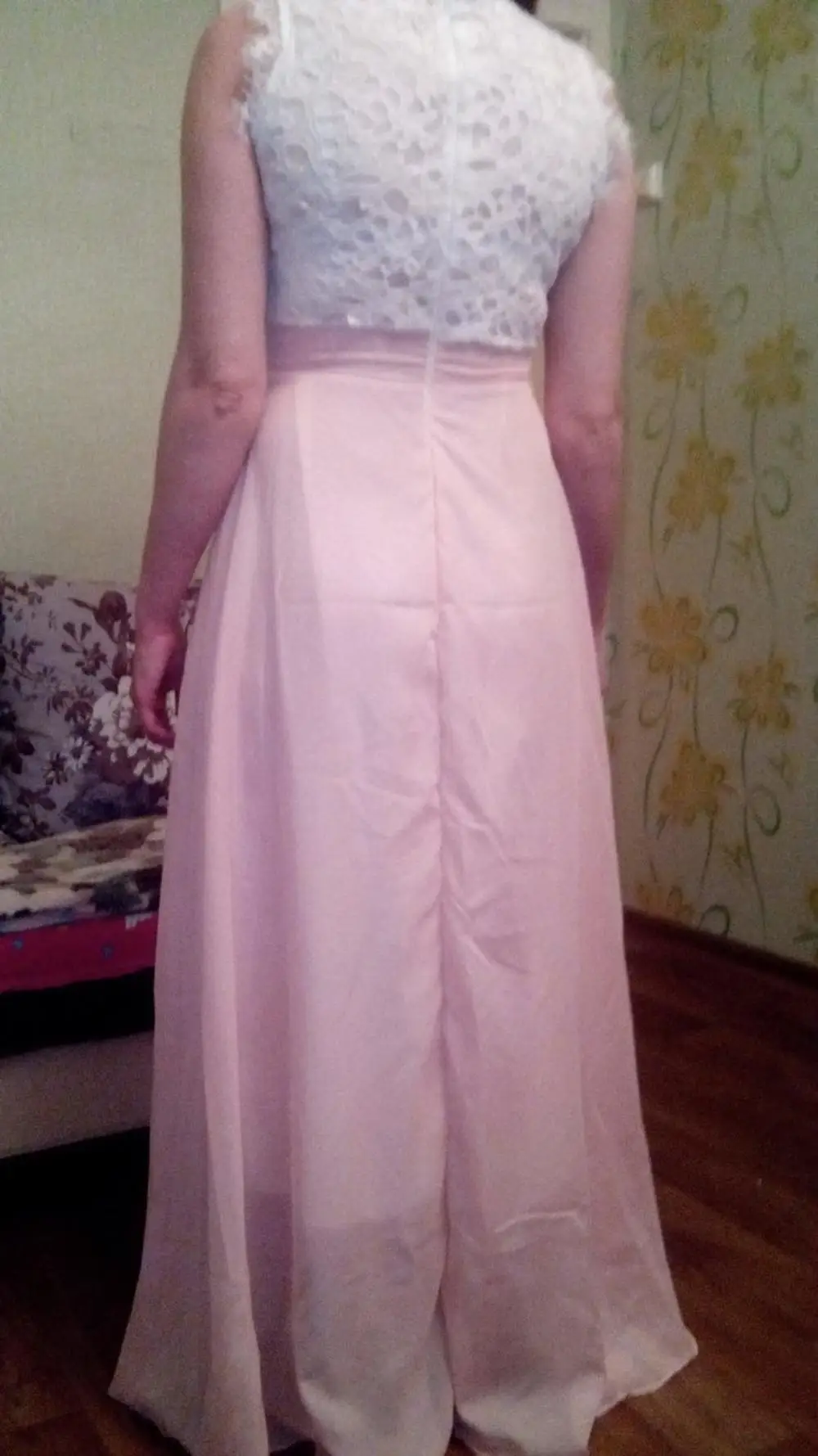 DRESSES (9)