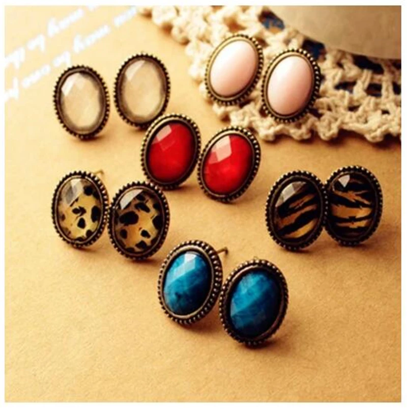 

2019 New Style Vintage Colorful temperament Gem Noble Alloy Stud Earrings Leopard personality Female ear jewelry
