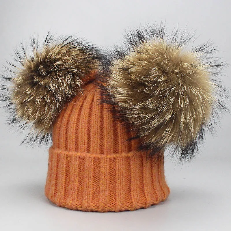 Женская шапка с помпоном из меха енота, зимние теплые шерстяные шапки-бини для девочек и мальчиков, осенне-зимние уличные Лыжные шапки для взрослых с помпонами Skullies - Цвет: Orange 2 pom
