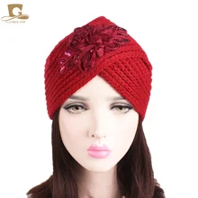 Новая женская мода, роскошная зимняя вязаная шапочка, повязка на голову, вязаная крючком, тюрбан с цветком, расшитым блестками