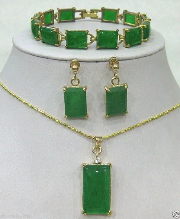 

new Style Hot sale*** Green stone bracelet /earrings /Necklace Pendant Set AAA Fashion Wedding Party Jewellery