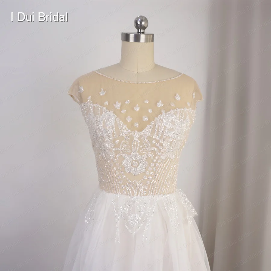 Блестящее свадебное платье с рукавами-крылышками и оборками из органзы, блестящее свадебное платье