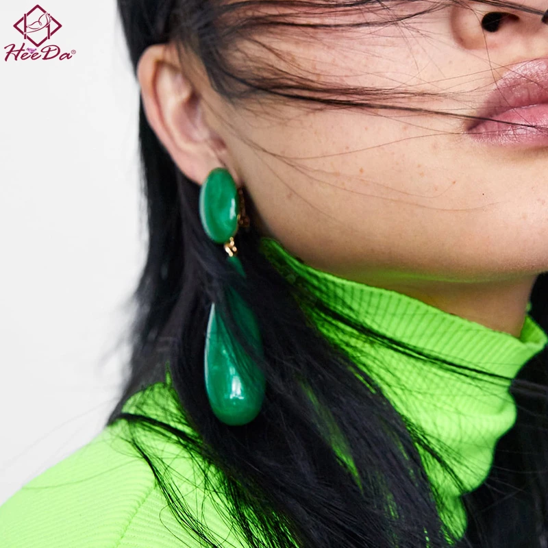 

Heeda Kpop Vintage Acrylic Stud Earrings Autumn Winter Fashion Green White Ear Accessories Women Statement Jewelry