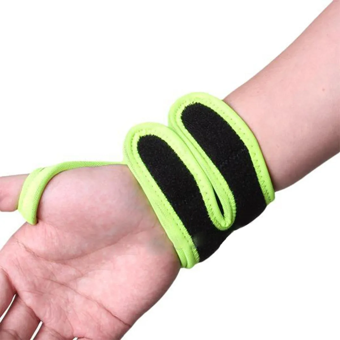 Reversible Sports Wrist Brace Wrist Support Wrap for Badminton