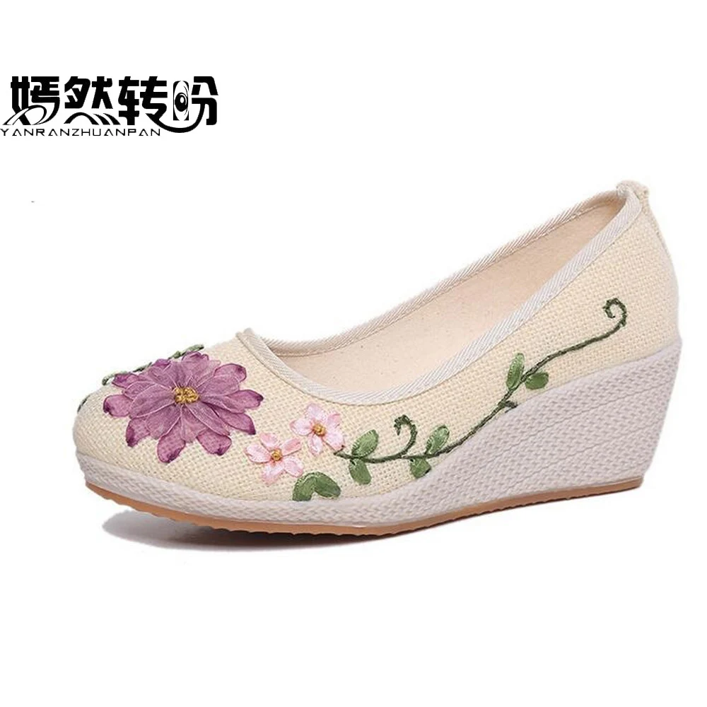 Goedkoop Vintage Geborduurde Vrouwen Schoenen Etnische Natuurlijke Linnen Schoenen Helling Hak Retro Doek Canvas Zachte zolen Dansschoenen Enkele Schoenen