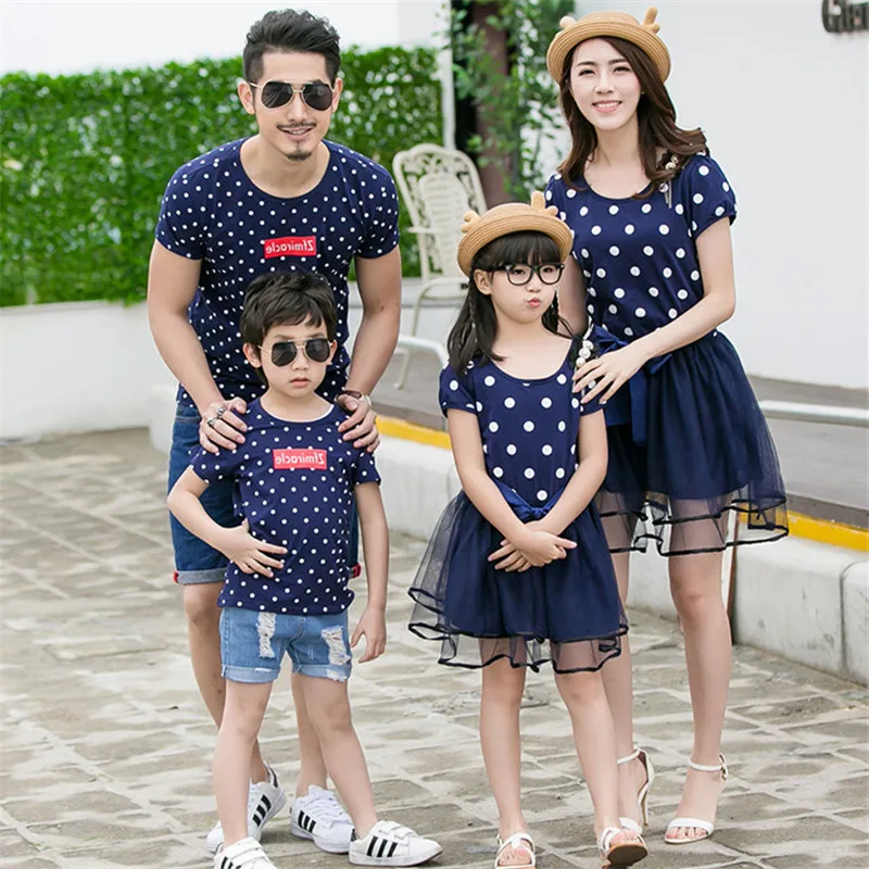 

Family Matching Clothes Mother and Daughter Dresses Summer Matching T-shirts for Dad & Son Dress for Mom&Girls H0173