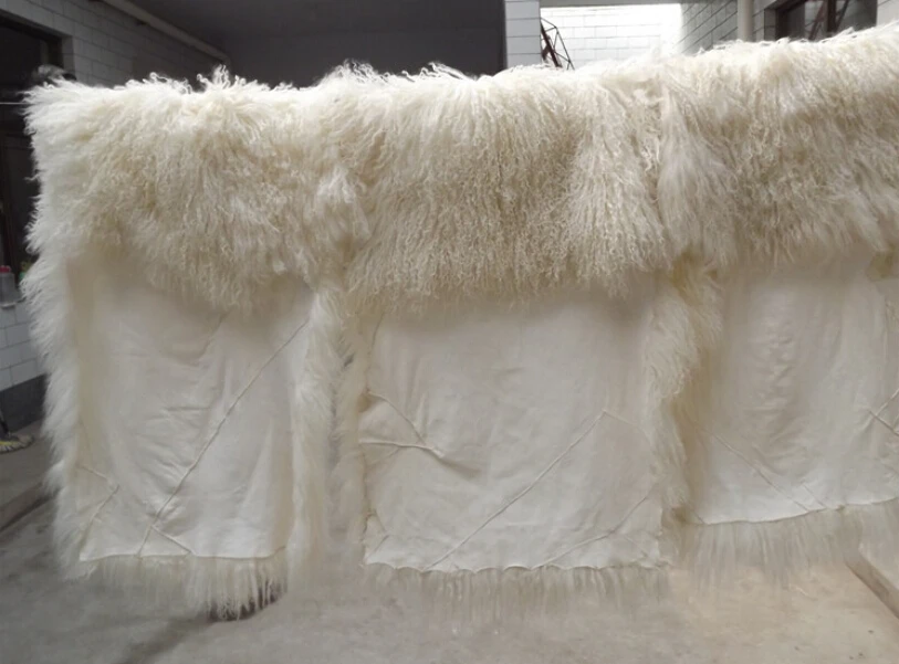  Genuine Soft Long Hair Mongolian Sheep Carpets / Decorative Tibet Sheep Fur Rug
