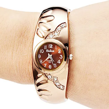 Montre diamant de luxe