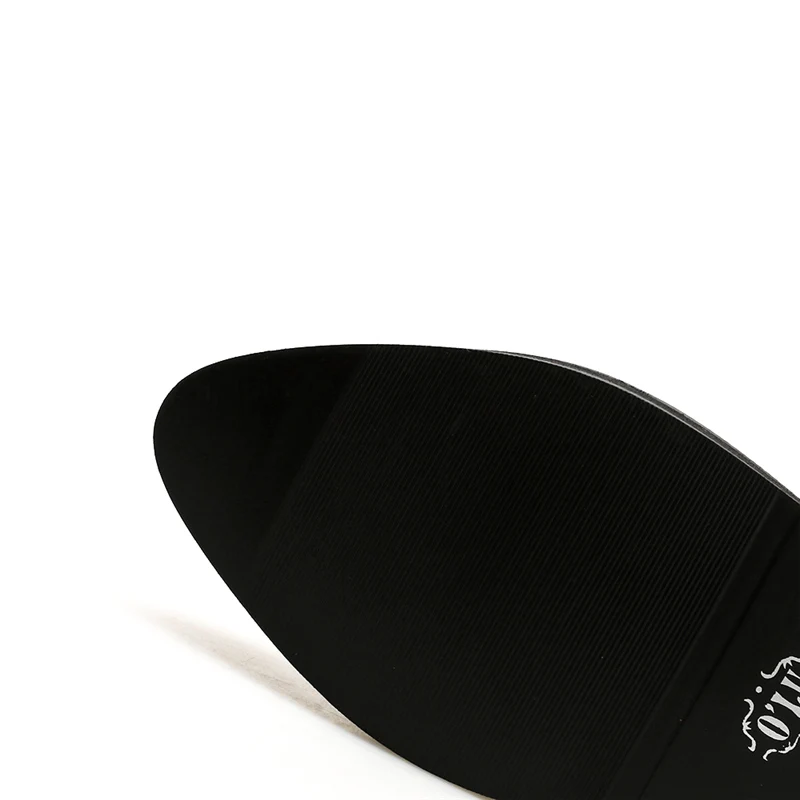 3F8A3557