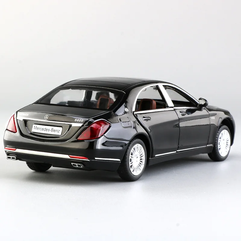 1:24:32 звуковой светильник сплав Maybach S600 автомобиль оттягивающий назад модель