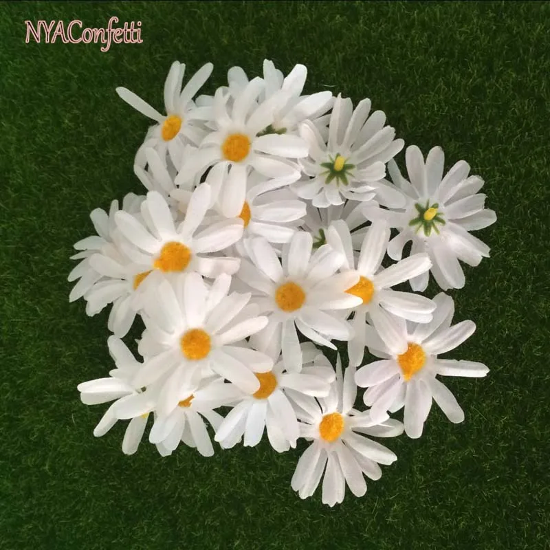 

40PCS,4.5CM Head,Artificial Mini Daisies Flowers Heads,Fake Silk White Daisy Flower DIY For Hair Clip,Wedding Decoration,Garland