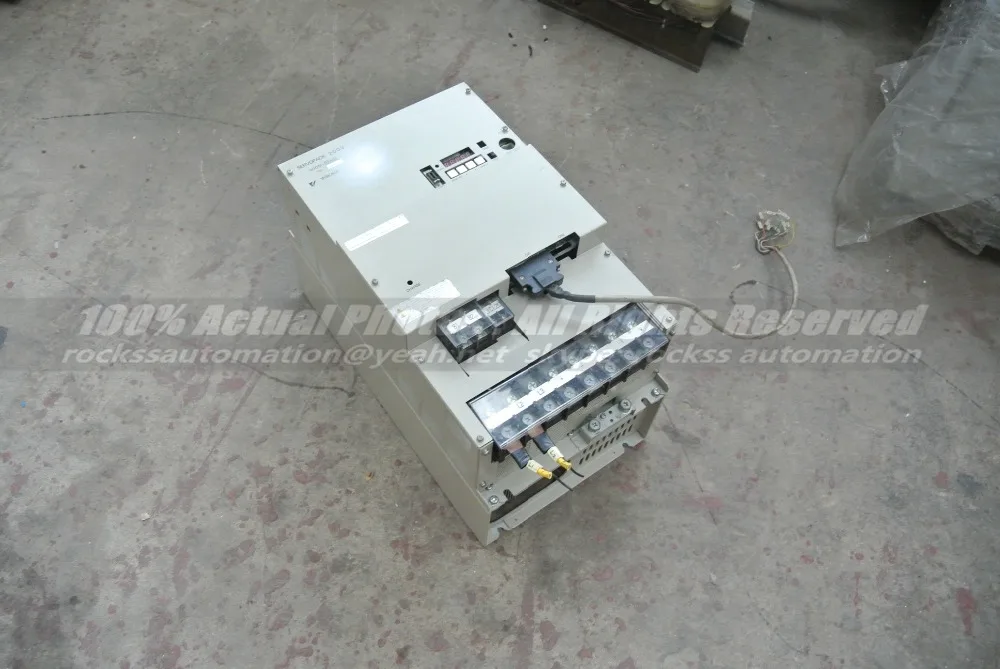 

BLDC Driver SGDM-1AADA AC Servo Drive Servopack 200V Hard Drive Motor Controller Used Good Condition