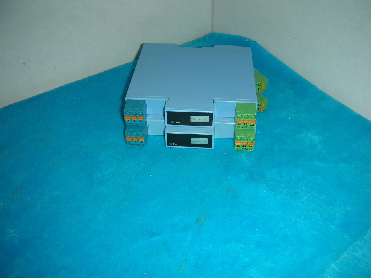 

Chongqing Yutong TM5041-PA transmitter current input isolation safety gate