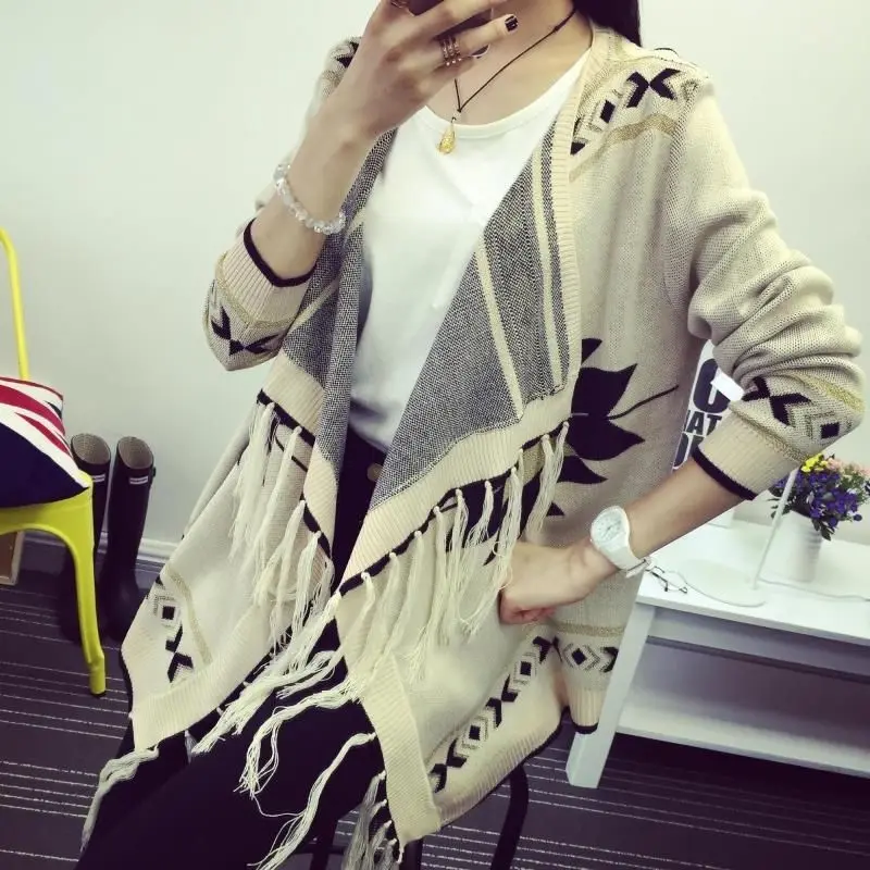 The new spring and summer 2017 Korean folk style fringed cloak loose irregular shawl knitted cardigan