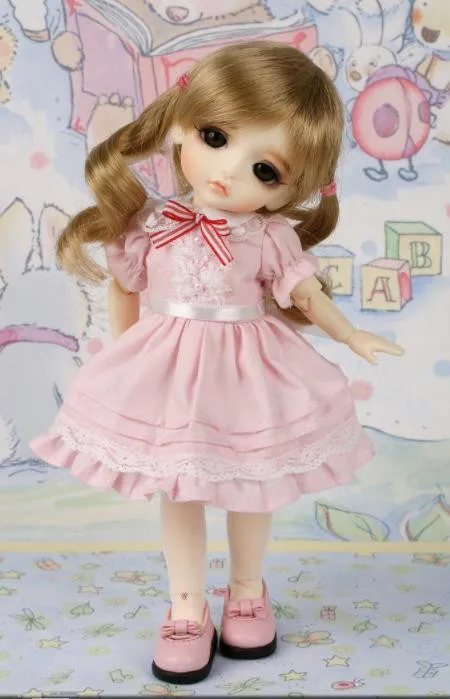 

Bjd doll1/8 Lea fashion doll high quality model birthday gift free eyes