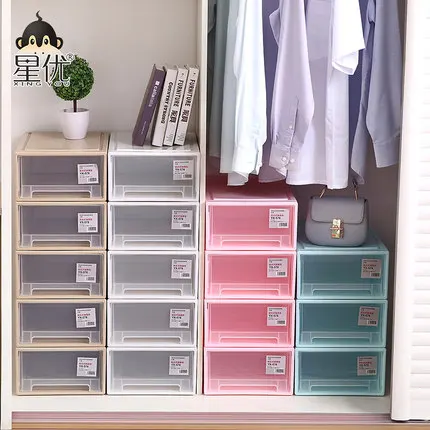 organize a small closet