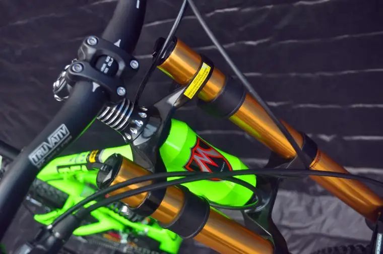 Top New Brand Downhill Mountain Bike Aluminum Alloy Frame Oil Disc Brake Soft Tail Bicicleta Outdoor Sports MTB Bicycle 10 Top New Brand Downhill Mountain Bike Aluminum Alloy Frame Oil Disc Brake Soft Tail Bicicleta Outdoor Sports MTB Bicycle 10