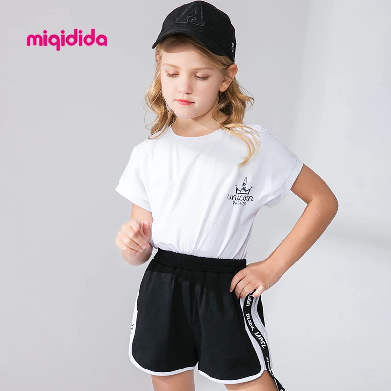 

Girls Sets 2019 New Summer Children Letter Short Sleeve T-shirt+ Solid Shorts 2PCS Kids Suit Fashion 4-12T Children Clothes