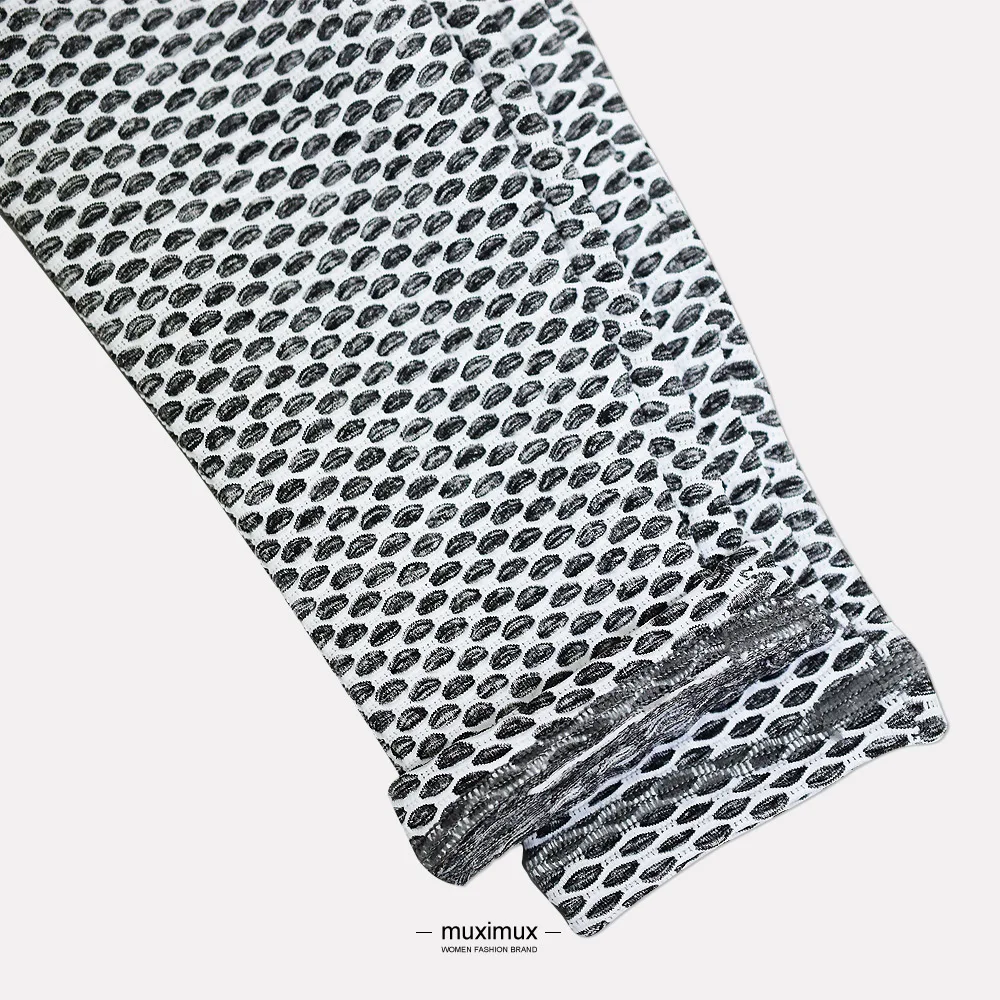 11045920707_46371432