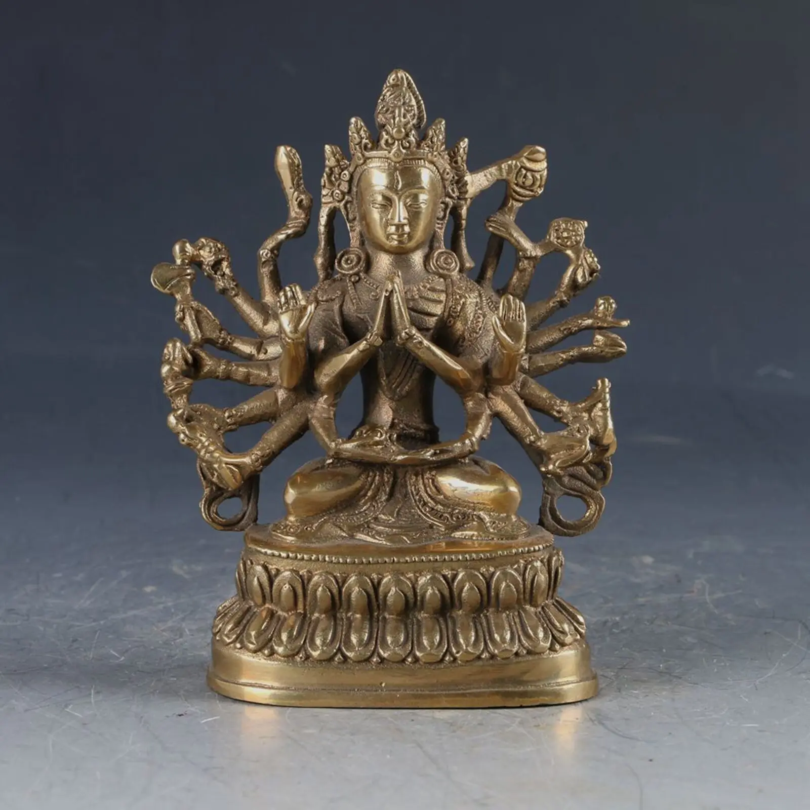 Chinese collection handwork bronze Guanyin Bodhisattva Exquisite Small statue