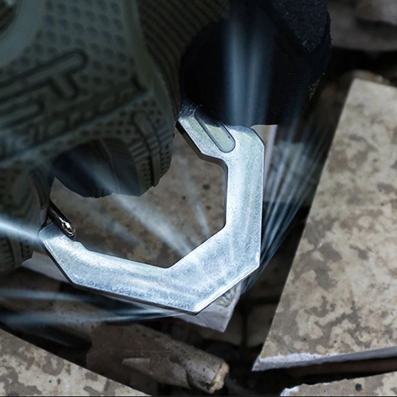 High strength elastic stainless steel tungsten steel broken windows survive fast hanging double hole key chain EDC High strength elastic stainless steel tungsten steel broken windows survive fast hanging double hole key chain EDC