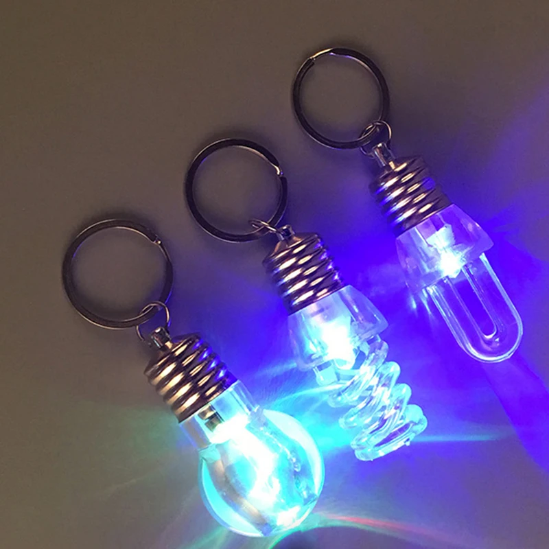 Четырехместный мини светодиодный брелок лампочка конфетного цвета вспышка лампа брелоки униальный автомобильный осветительный кулон