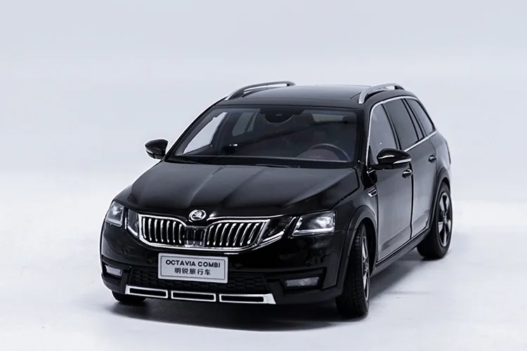 1/18 Skoda Octavia Combi Wagon литая под давлением металлическая модель автомобиля игрушка для мальчика подарок на день рождения оригинальная коробка