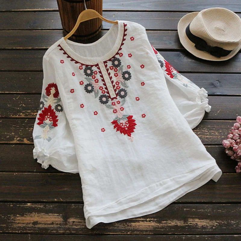 

2017 Summer Women's new short-sleeved white shirt embroidered blouses