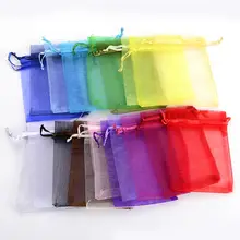 50 pcs 7x9 CENTÍMETROS De Armazenamento Sacos Drawsting Jóias Embalagem Sacos de Festa de Casamento Decoração de Organza Drawable Sacos Do Presente Bolsas colorido
