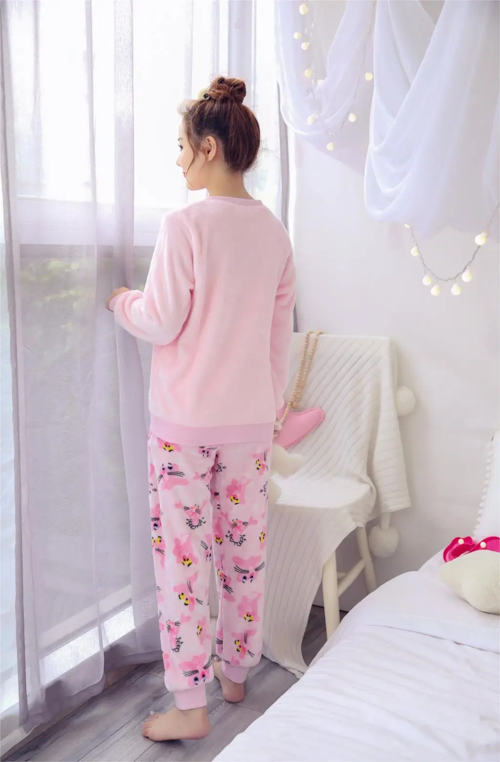 Yuzhenli новые зимние Для женщин пижамный комплект Для женщин Пижама с длинными рукавами фланелевая теплая прекрасный мультфильм Топы + штаны