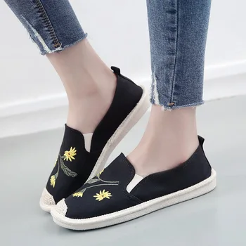 

Women Embroidered Flat Shoes Ladies Fisherman Embroidery Shoe Spring Summer Lightweight Breathable Soft Lazy Loafers Espadrilles