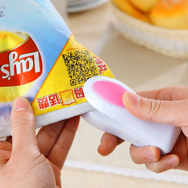 

Sealing Machine Household Mini Capper Portable Plastic Bag Sealing Machine with Ceramic Heating Head Home Supplies 5ZCF215