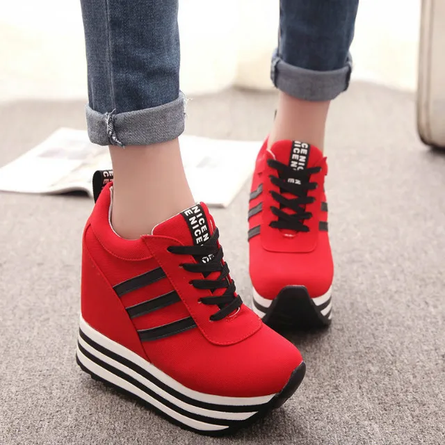 sports shoes with heels
