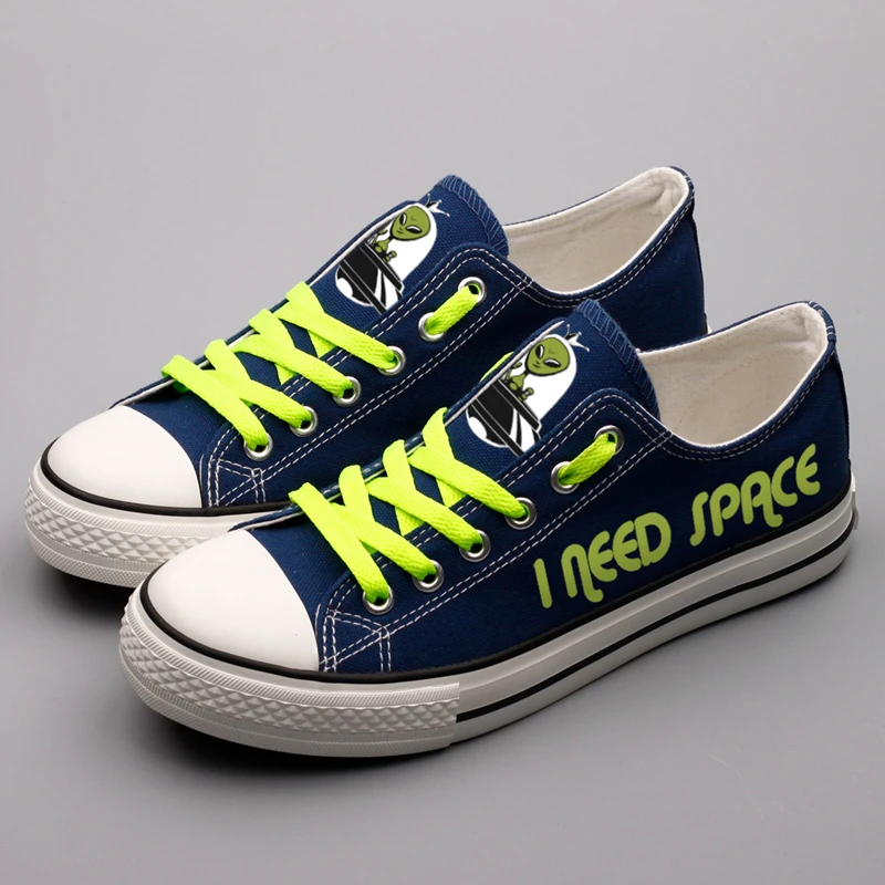 

Funny Alien Anime Design Canvas Shoes Low Top Men Streetwear Walking Flats Tenis Shoes Custom Cartoon Logo Print Casual Shoes