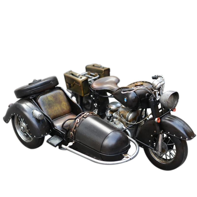 Décoration vintage. Modèle de moto fait à la main