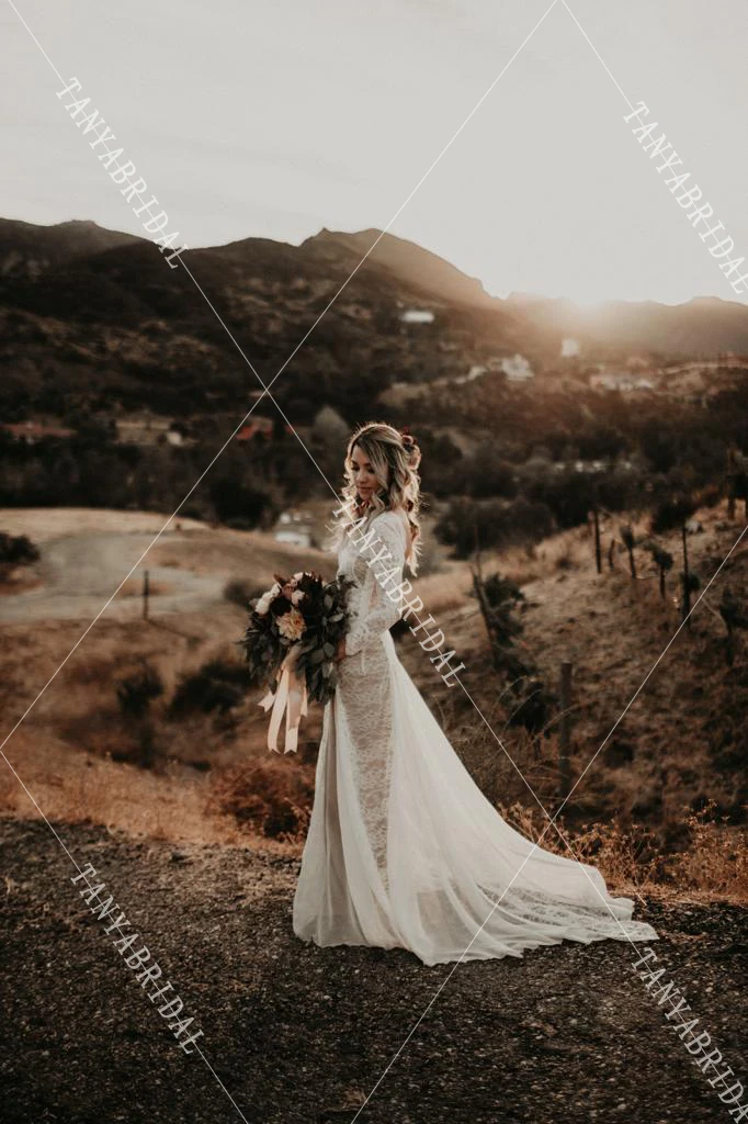 AlexaMikey-Wedding-405-682x1024