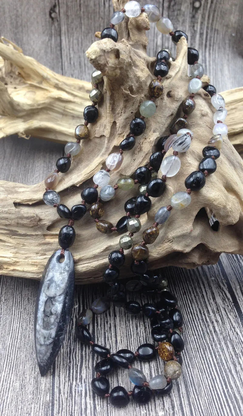 YA2976 Natural Corals Insects Fossils Pendant Stone Nuggets Beads Knot