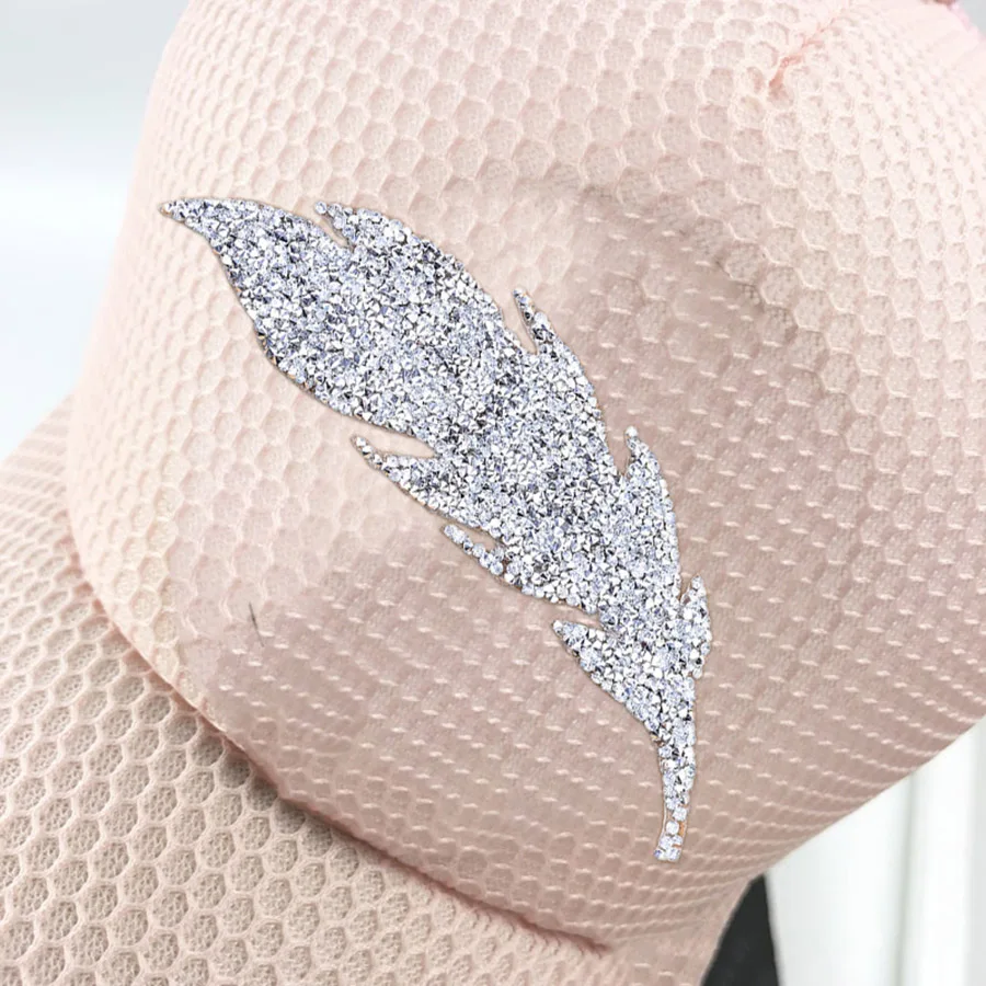 DIY Rhinestone Leaves Sequin Embroidery Patches for Clothes Iron-On T-Shirt Jeans Clothes Appliques Badge Fabric Sticker01 (2)