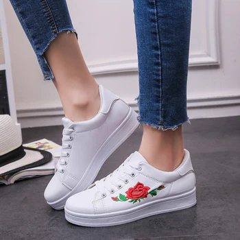 

Nice New Spring Women Leather Flat Shoes White Black Casual Shoes Flats Sapato Feminino Flower Embroidery Sneakers O1265