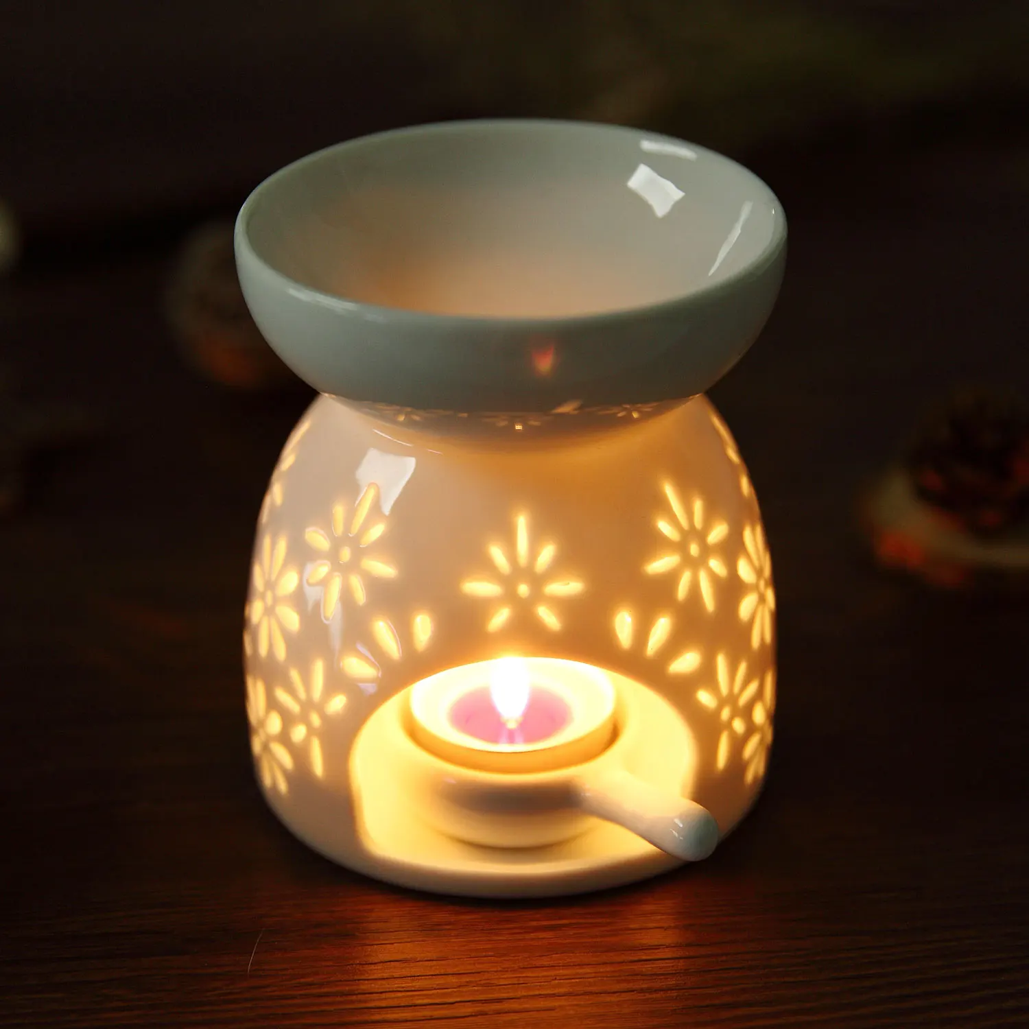 

Ceramic Tea Light Holder Aromatherapy Essential Oil Burner Aroma Lamp Diffuser Candle Holder Home Decor White