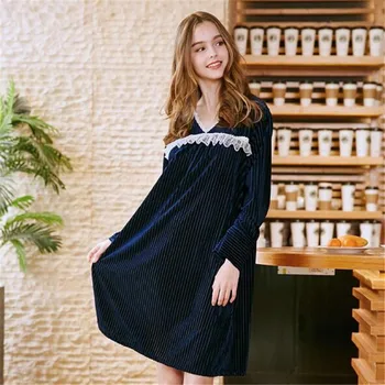 

Sexy solid lace sleepwear for women Autumn V-neck warm nightdress Gold velvet long sleeve nightgowns Army green casual homesuit