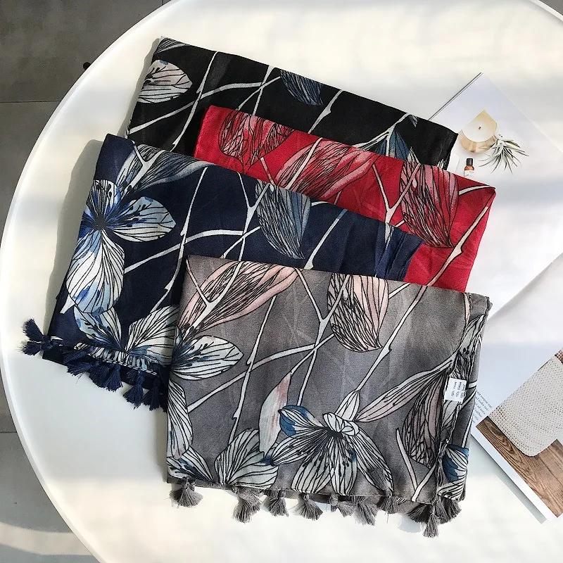 

2018 Winter Fashion Floral Tassel Viscose Shawl Scarf High Quality Print Soft Pashmina Stole Wrap Muslim Hijab Sjaal 180*100Cm