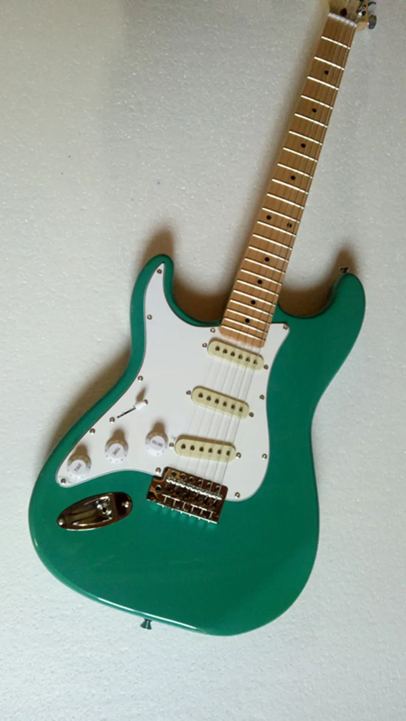 

factory outlet high quality 6 chord ， the left hand ，ST electric guitar Real photo Can be Customized free delivery